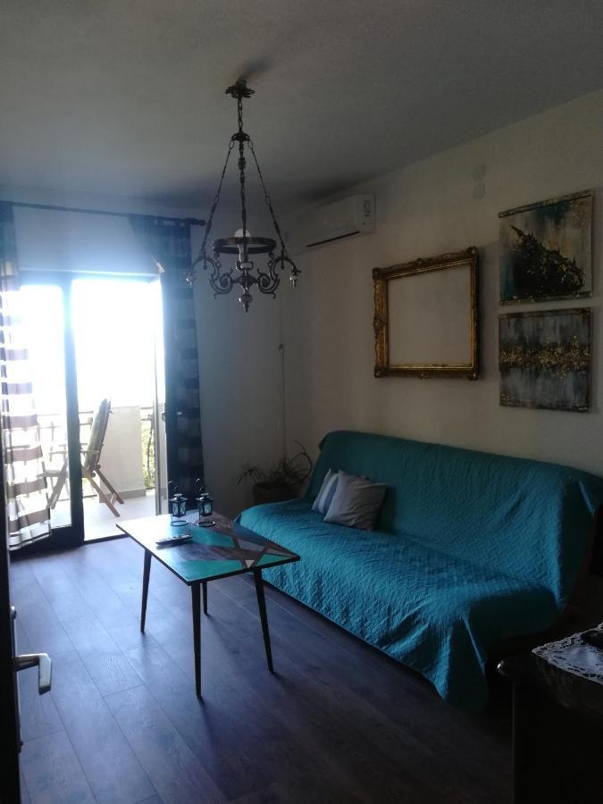 Apartments By The Sea Lokva Rogoznica, Omis - 4821 외부 사진